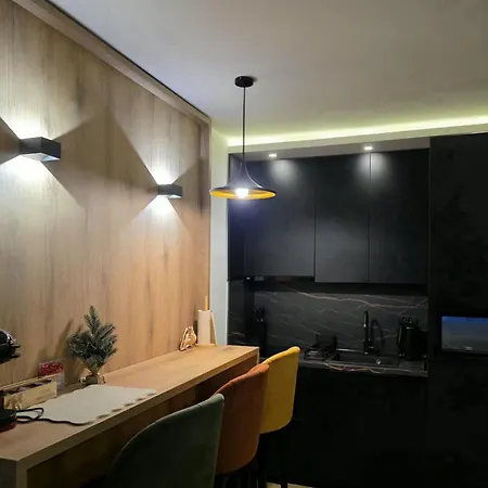 Lyra Prestige Hill *