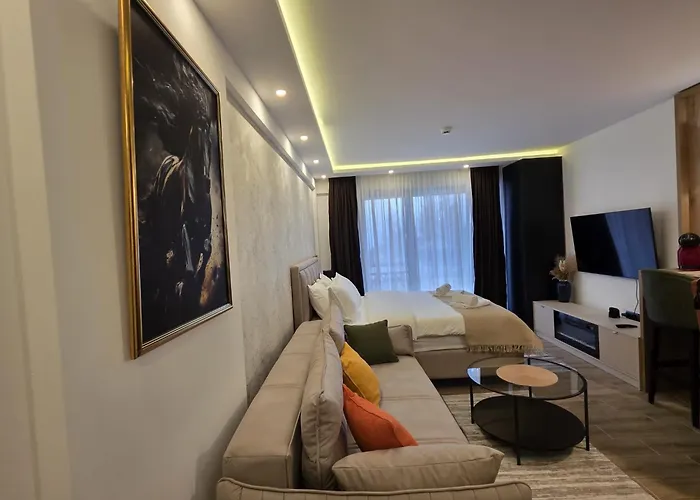 Lyra Prestige Hill *