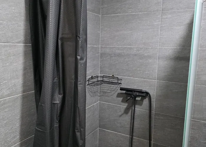 Lyra Prestige Hill *