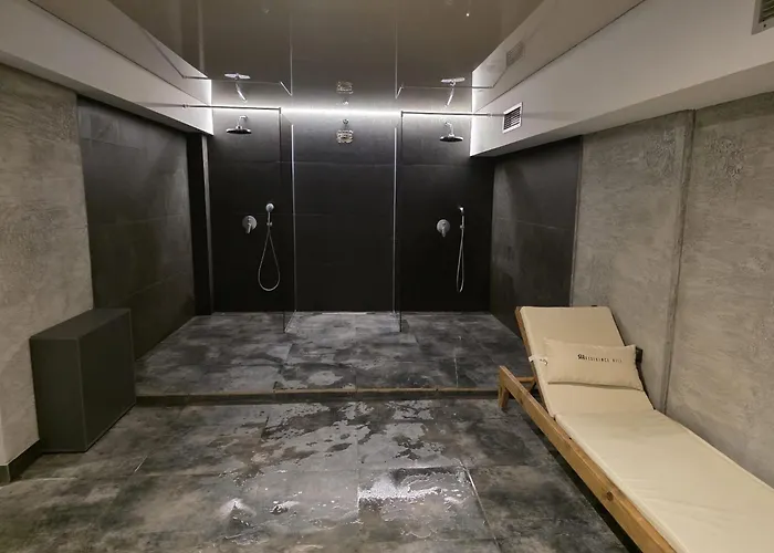 Lyra Prestige Hill *